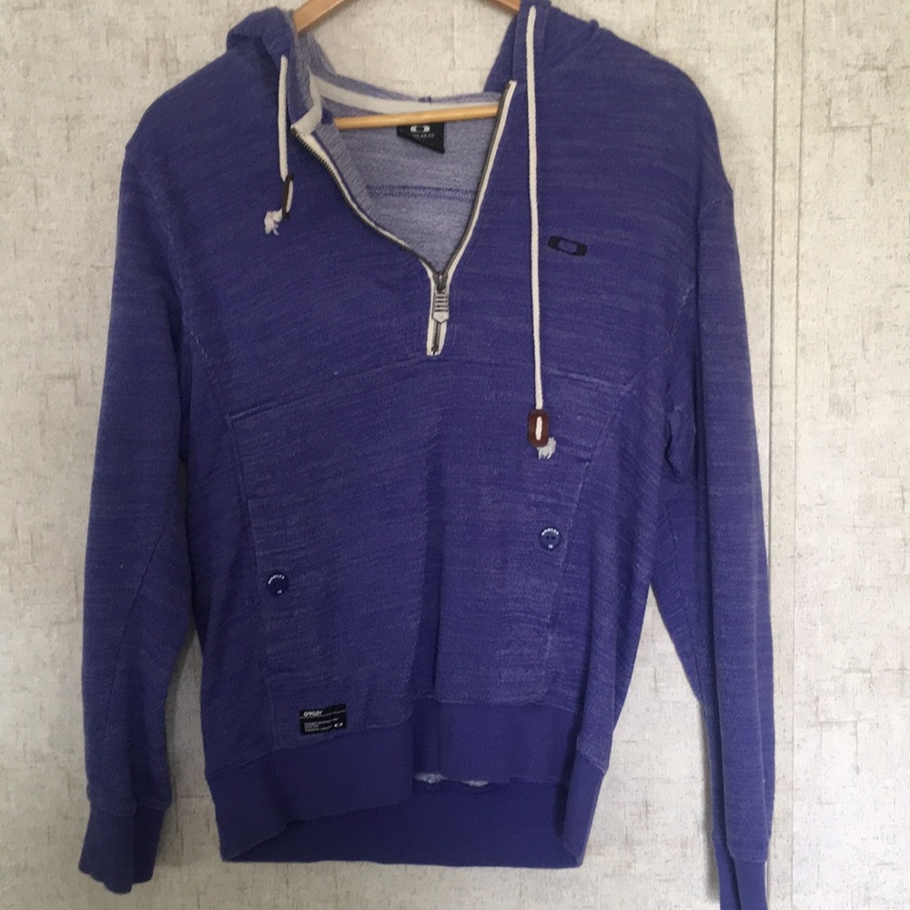 Oakley sweatshirt